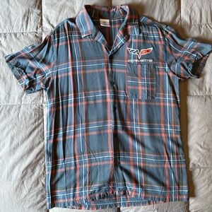 Men’s casual button down short sleeve shirt size M